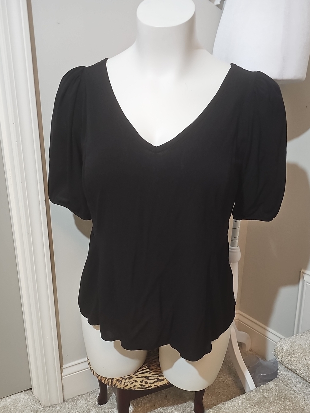 torrid Black V-Neck Puff Sleeve Blouse